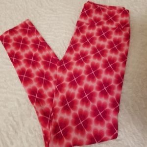 🧨Lularoe legging ❤ heart print red and pink